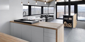 Пол на кухне из черной плитки натурального сланца RKS SLATE Brazil Black Natural (6)