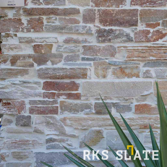 Фасадный облицовочный камень Beige Quartz Strips в Симферополе