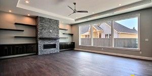 Камень для облицовки камина 3D панели Мрамор RKS Slate Woody Grey Classic готовый результат на фото (1)