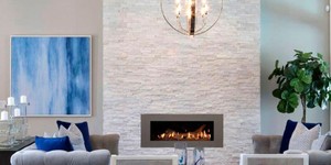 Отделка фасада камина из каменной 3D панели RKS SLATE Кварцит White Quartz Classic фото готового камина (14)