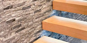 Каменная стена за лестницей фото 3D панели Мрамор RKS Slate Woody Grey Classic заказать облицовочный камень для стен (7)