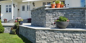 Цоколь из камня 3D панели RKS SLATE Гранит Sesame Grey Country заказать с доставкой