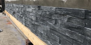 Цоколь из природного камня 3D мозаика из камня RKS SLATE Сланец Black Bark Rockface фото (2)